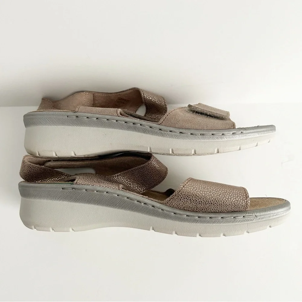 Fly Flot Sandals